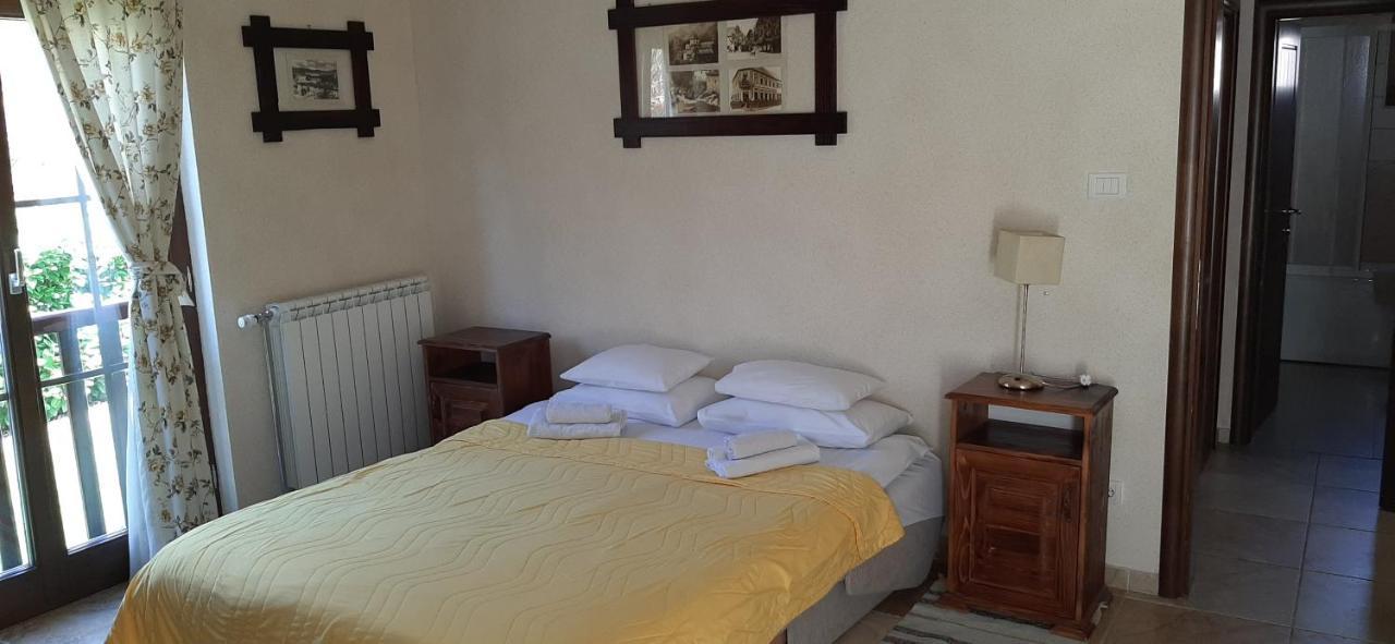 Rooms And Apartmants Mirovic Kolasin Exterior photo
