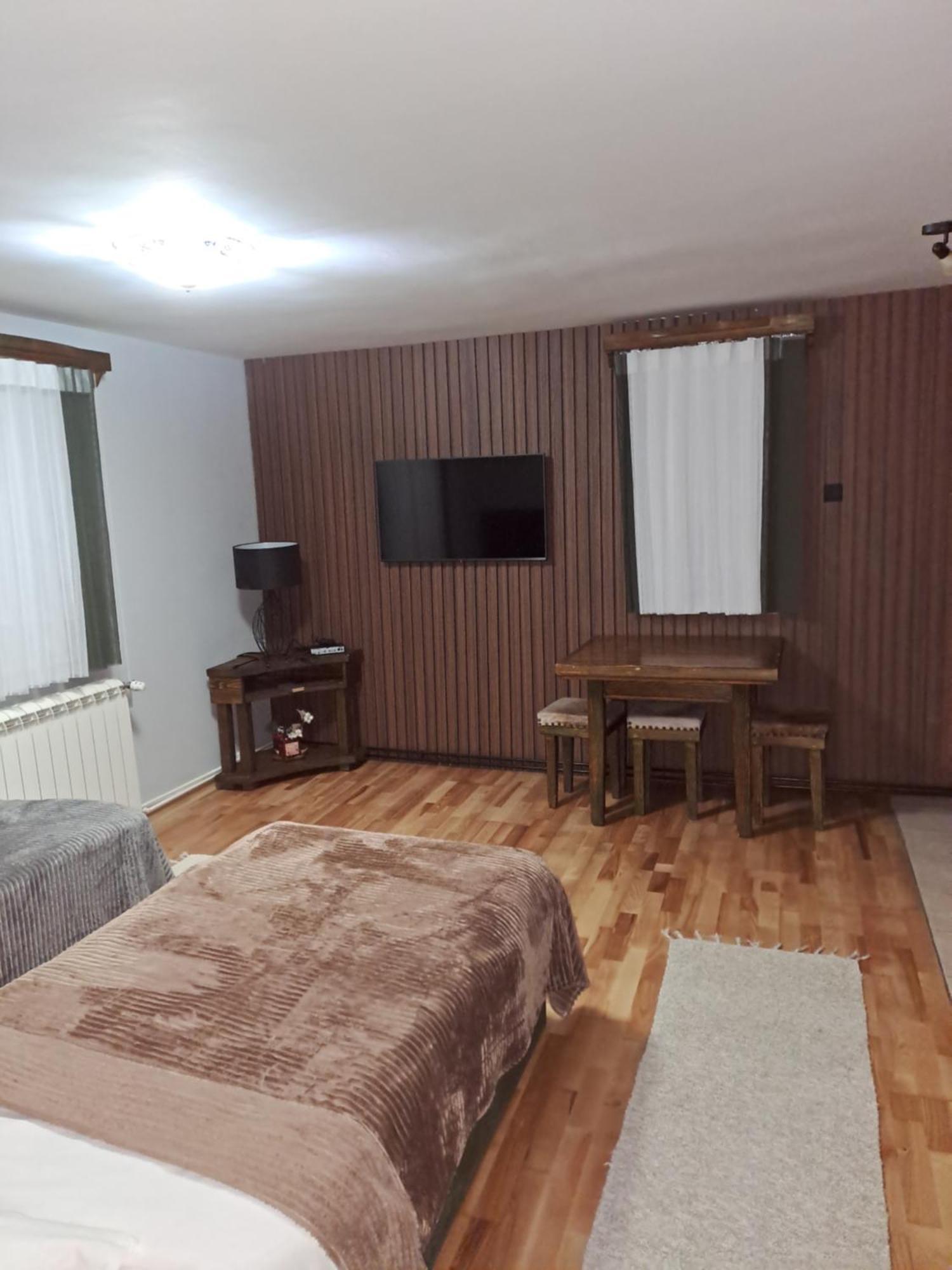 Rooms And Apartmants Mirovic Kolasin Room photo