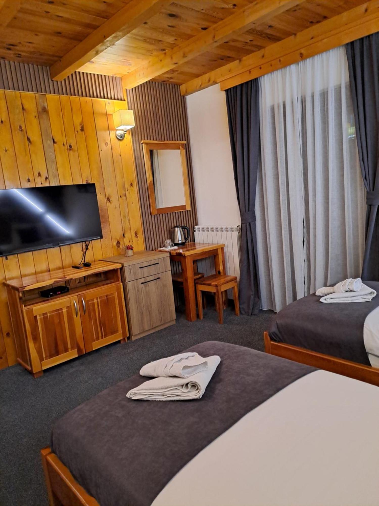 Rooms And Apartmants Mirovic Kolasin Exterior photo