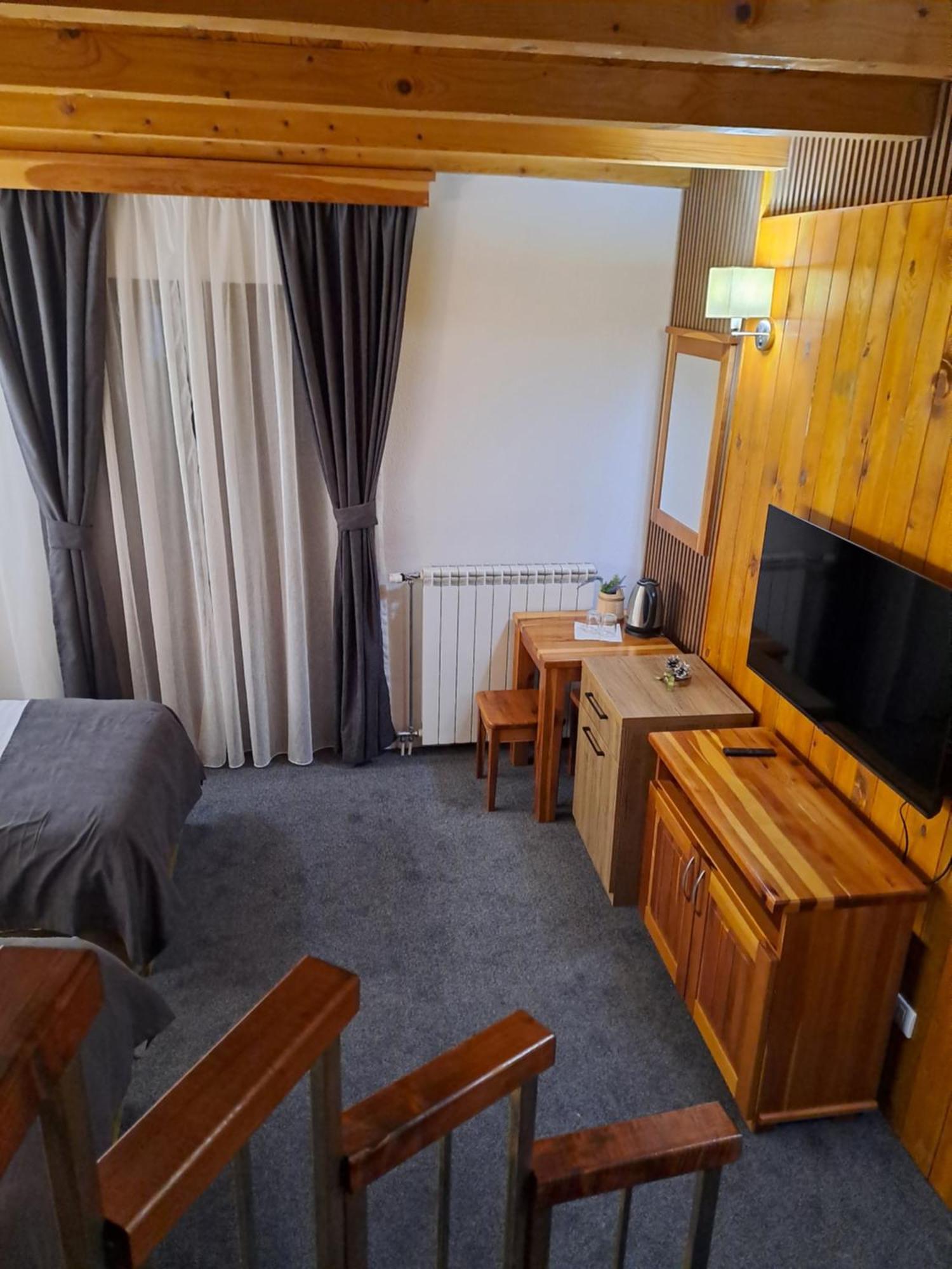 Rooms And Apartmants Mirovic Kolasin Exterior photo